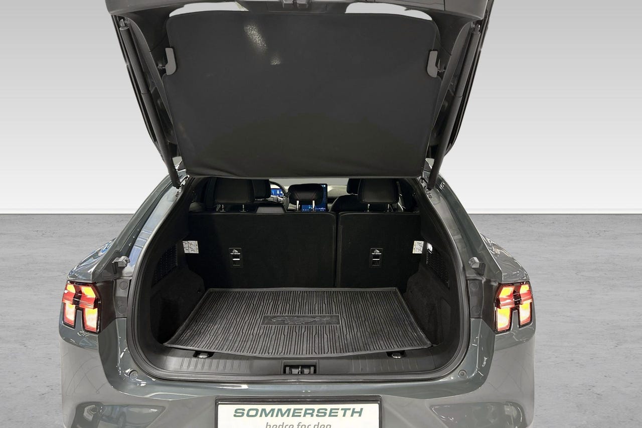 Ford Mustang Mach-E 22 hos Sommerseth