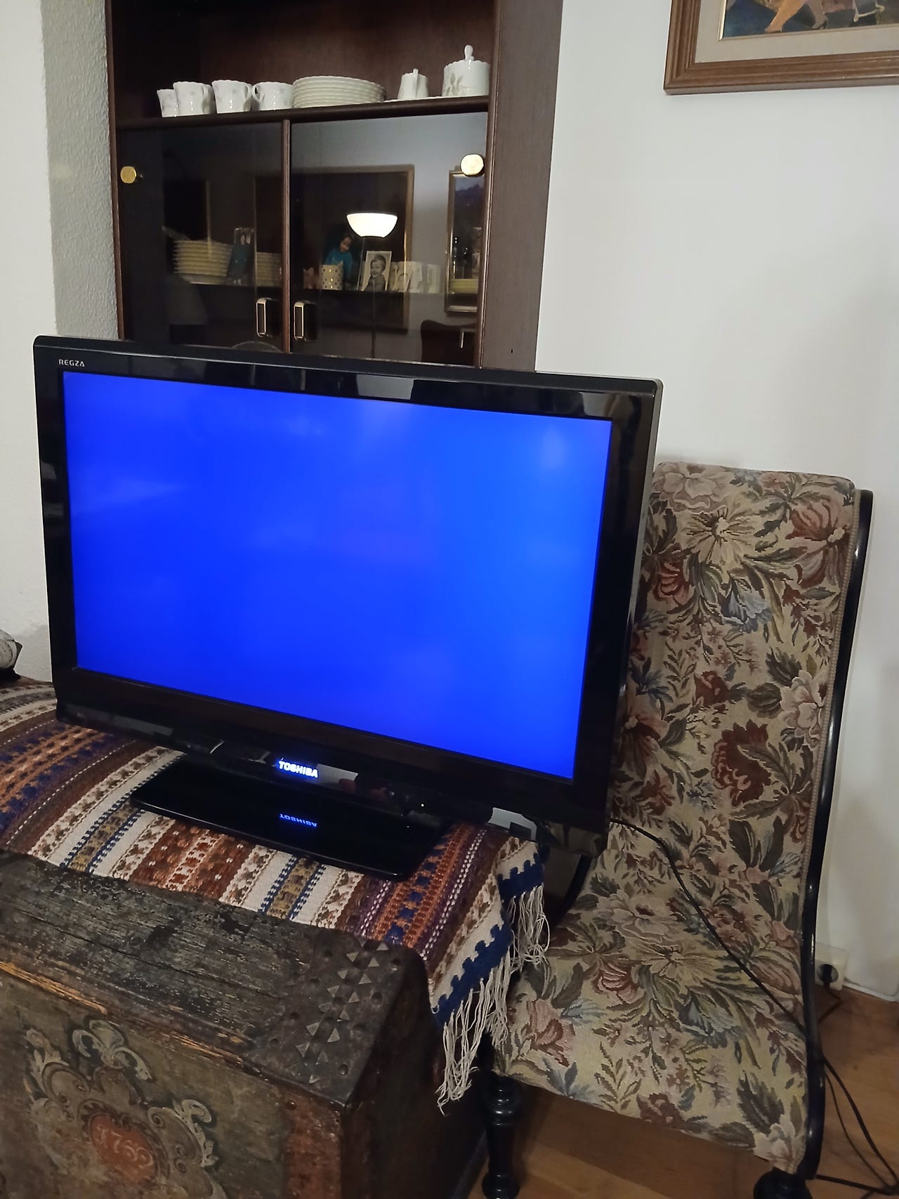 Gis bort, 4 hdmi innganger, mangler fjernkontroll | FINN-torget