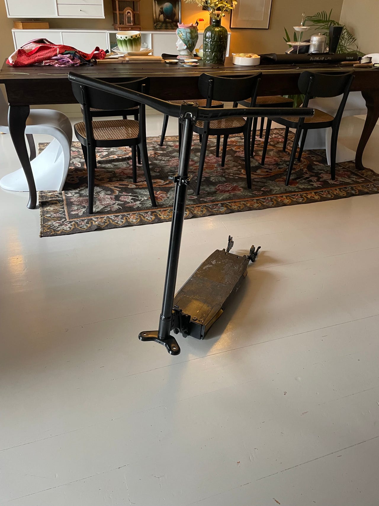Svart el-sparkesykkel ramme med styre | FINN-torget