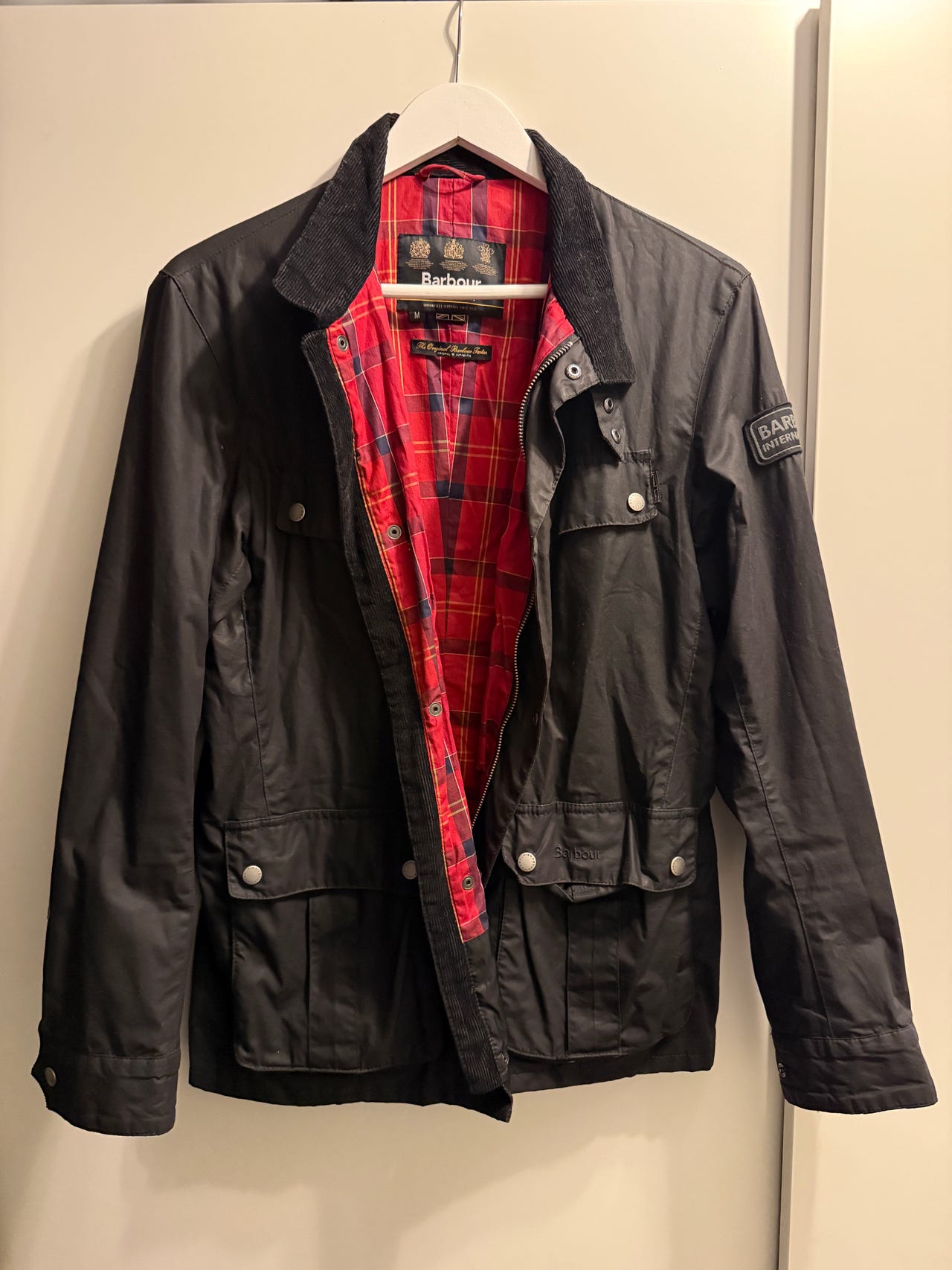 Barbour International Enfield – Str. M – Sort voksjakke | FINN-torget