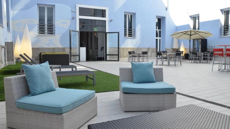 Petit Palace Santa Bárbara Hotel