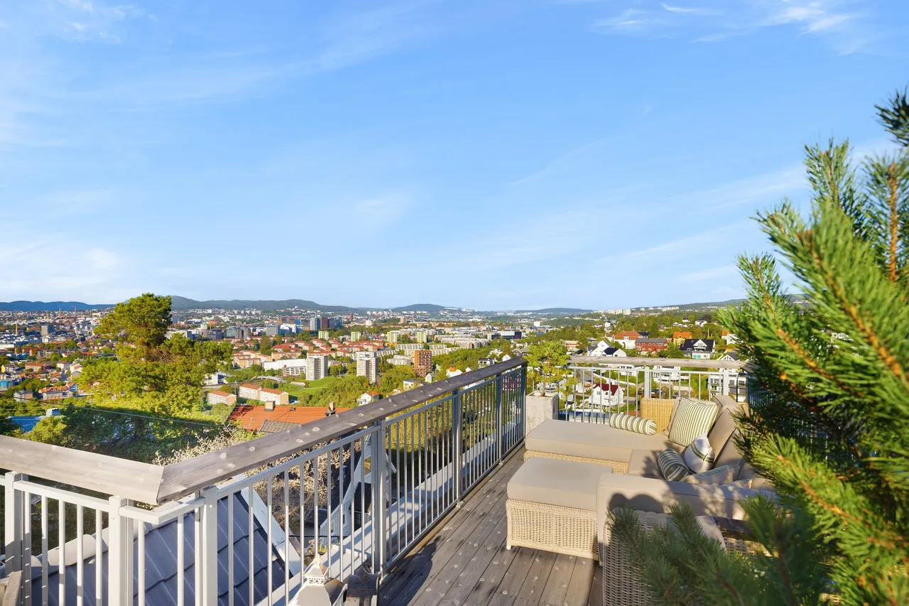 904_59979131-9533-44b5-91cb-1ecc45bc37f7