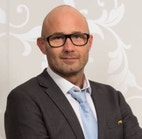 Bilde av megler Hans Petter Carlsson