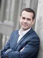 Bilde av megler Tore Resell