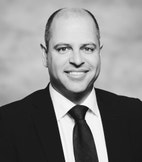 Bilde av megler Edvard Chapsang