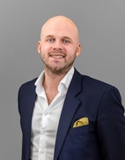 Bilde av megler Frode Larsen