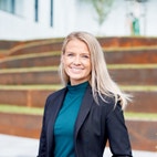 Bilde av megler Elise Knutsen Skogland
