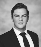 Bilde av megler Simon Aasen