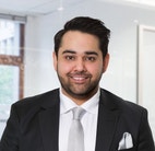 Bilde av megler Mohsin Ali