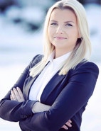 Bilde av megler Malin Halmøy Finseth