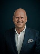 Bilde av megler Carl Fredrik Sønsteby