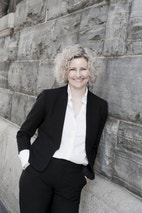 Bilde av megler Kristin Svarstad