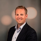 Bilde av megler Christoffer Johnsen