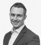 Bilde av megler Henrik Jensen