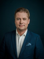 Bilde av megler Rune Larsen