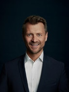 Bilde av megler Oliver Rudjord
