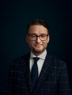 Bilde av megler Scott Martinsen