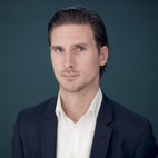 Bilde av megler Esben Mandelid