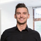 Bilde av megler Ernest Haugnes