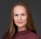 Bilde av megler Eline Knapstad