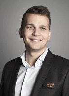 Bilde av megler Martin Bjerkaker