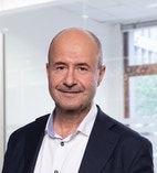 Bilde av megler Thomas Tangen