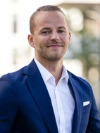 Bilde av megler Stian Sjøstrand Hansen
