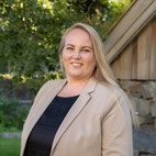 Bilde av megler Monica Mørk Aase