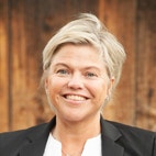 Bilde av megler Line Kristiansen