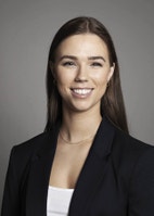 Bilde av megler Kathrine Birkeland