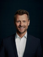 Bilde av megler Oliver Rudjord