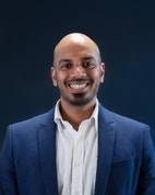 Bilde av megler Tobias Bronder