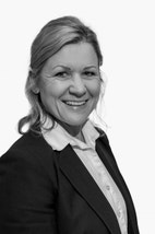 Bilde av megler Runa Skumlien