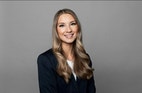Bilde av megler Emilie Mathea Garnes