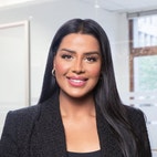 Bilde av megler Aleen Bajwa