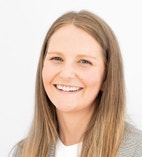 Bilde av megler Pernille Holmern