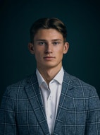 Bilde av megler Elias Arntsen
