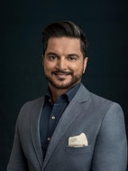 Bilde av megler Ali Hashmi