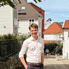 Bilde av megler Isak Øvreeide Bruarøy