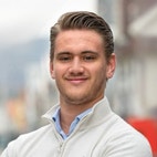 Bilde av megler Simen Rossebø Fosen