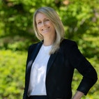 Bilde av megler Aina Trovåg