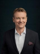 Bilde av megler Eirik Huus