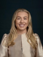 Bilde av megler Charlotte Marie Bårdsen