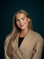 Bilde av megler Mathilde Søderlund