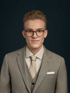 Bilde av megler Mathias Traverso