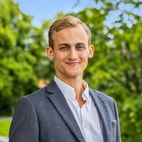 Bilde av megler Bastian Bjerrum