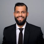 Bilde av megler Noman Afzal