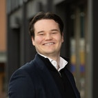 Bilde av megler Øystein Lie Holen