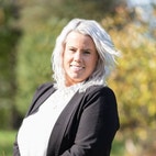 Bilde av megler Hanne Berit Bekkhus