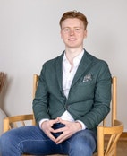 Bilde av megler Håvard Tobiassen Solheim